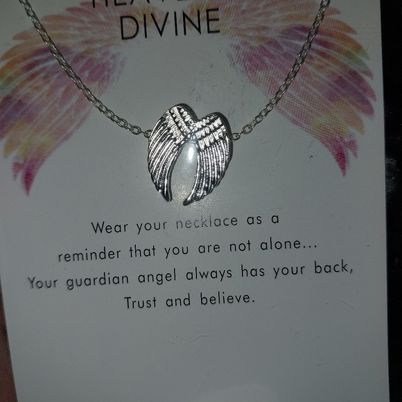 Guardian Angel Necklace Pendent Angel Wings Faith - Picture 2 of 4